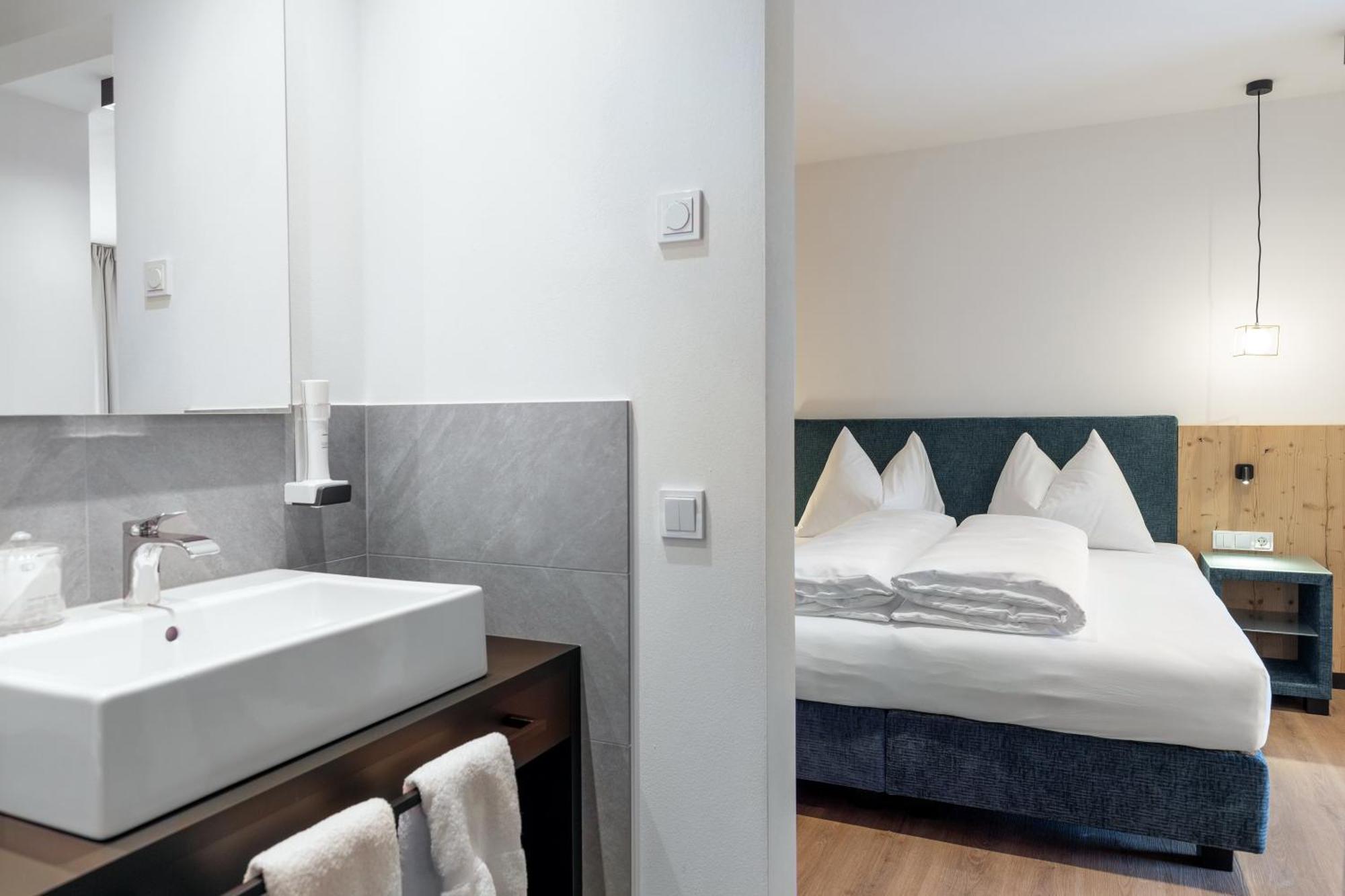 Hotel Alpenrose Сан Валентино ала Мута Екстериор снимка