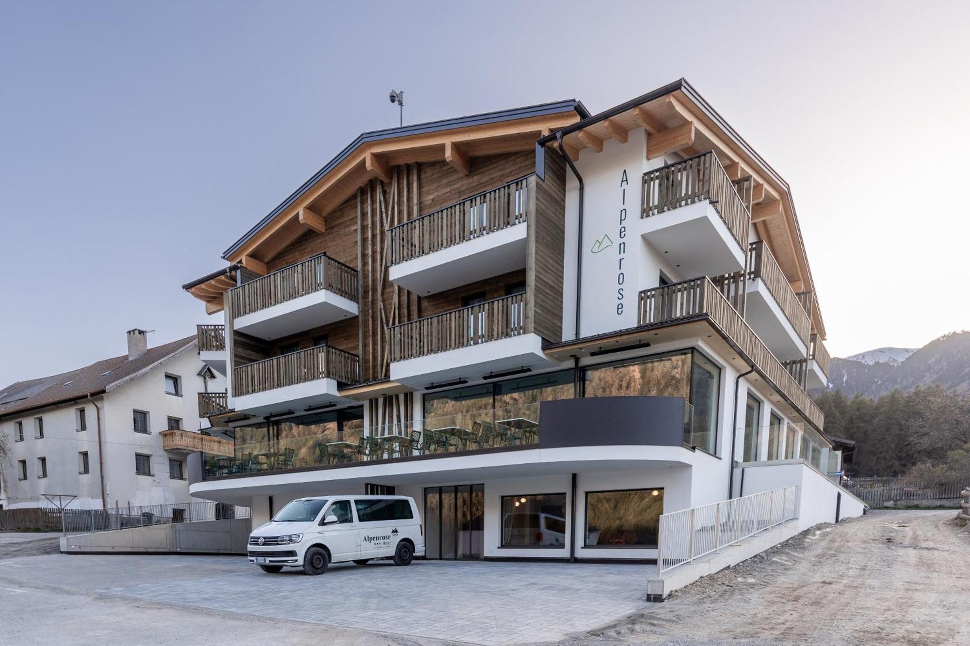 Hotel Alpenrose Сан Валентино ала Мута Екстериор снимка