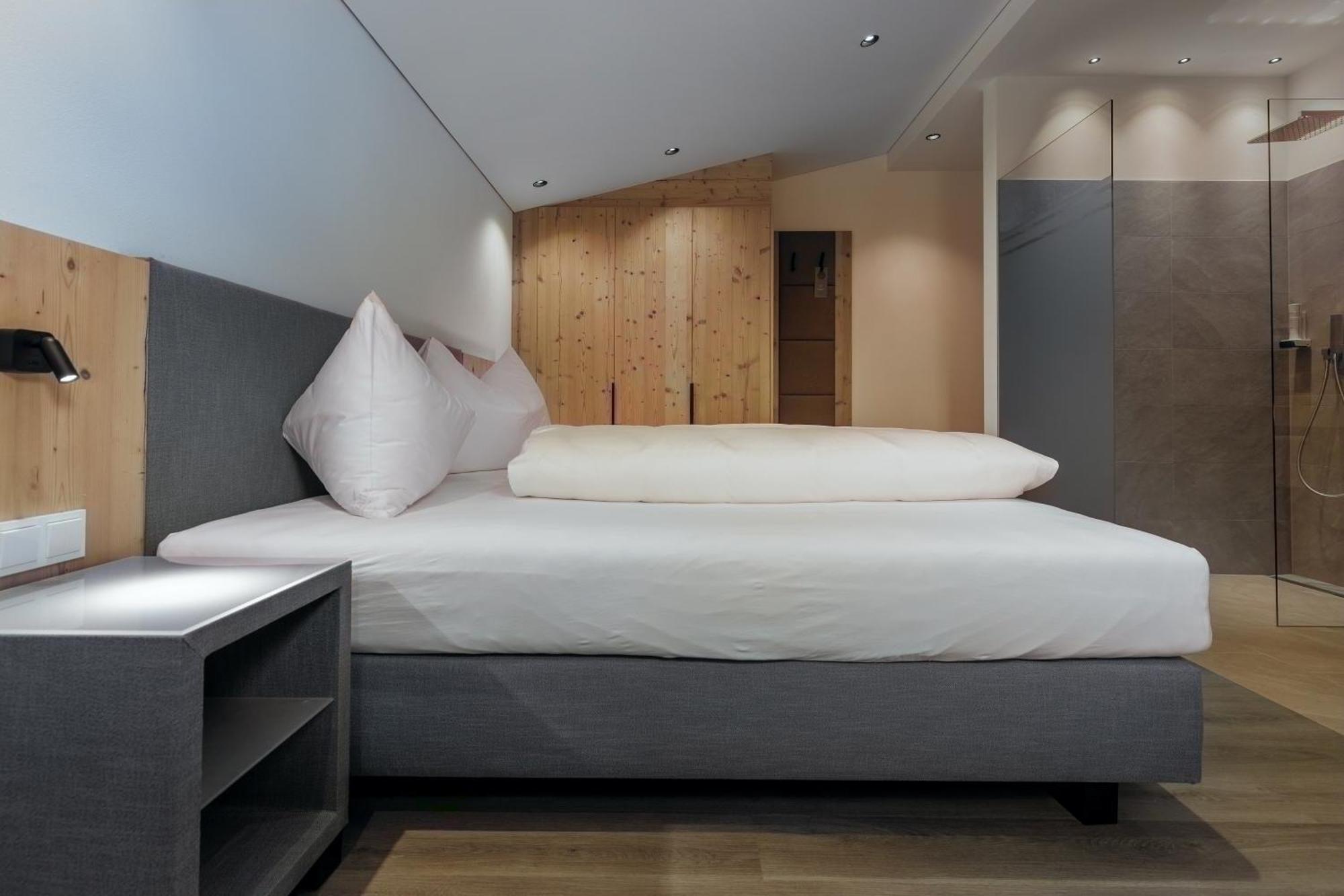 Hotel Alpenrose Сан Валентино ала Мута Екстериор снимка